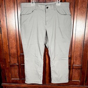 L.L. Bean Men’s Nylon Performance Stretch Fleece Lined Gray Pants Sz. 40Wx29L